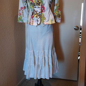 White linen skirt with flared hem Size 4
